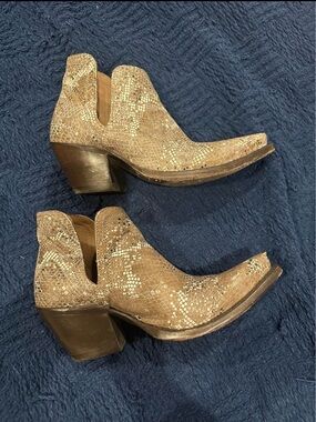 DIXXON Gold Taupe Snake-Print Ankle Booties